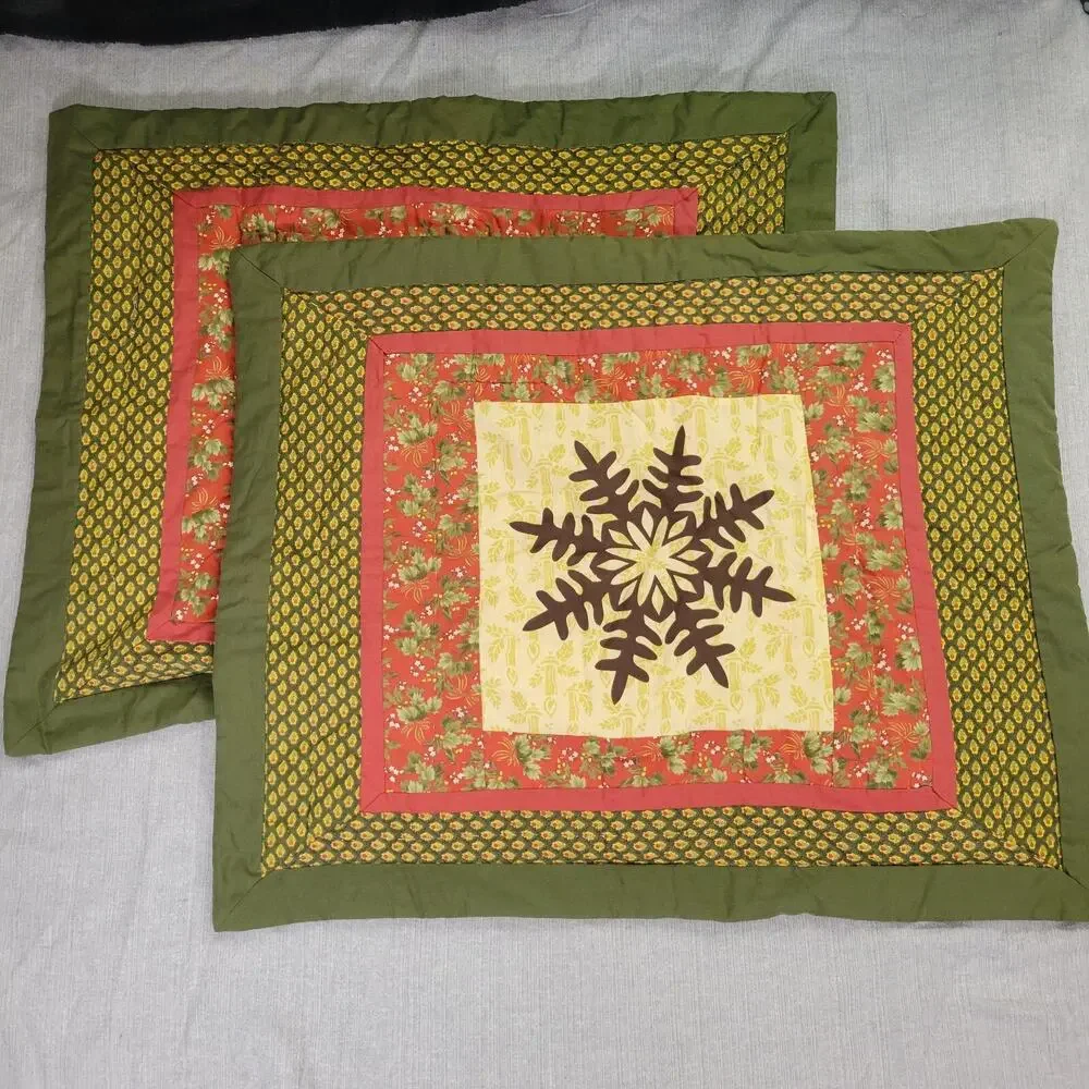 Pair Home Classics Holiday Christmas Standard Sham Pillowcase EUC Patchwork